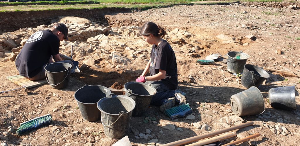 Les fouilles archéologiques au cairn de Goassec'h à Carhaix-Plouguer